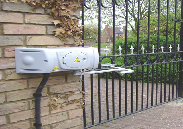 FERNI 24v motor fitted to gate